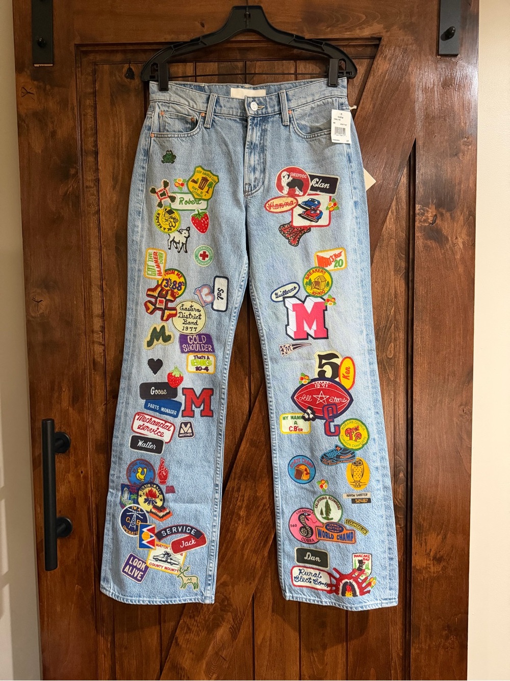 MOTHER The Bookie Sneak Jeans in Scout It Out - Picture 11 of 12